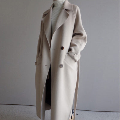 Casual wollen damesjas Isabella, lange pasvorm, rijke kleuren, elegante uitstraling, ideaal voor warme stijl op koude dagen.
