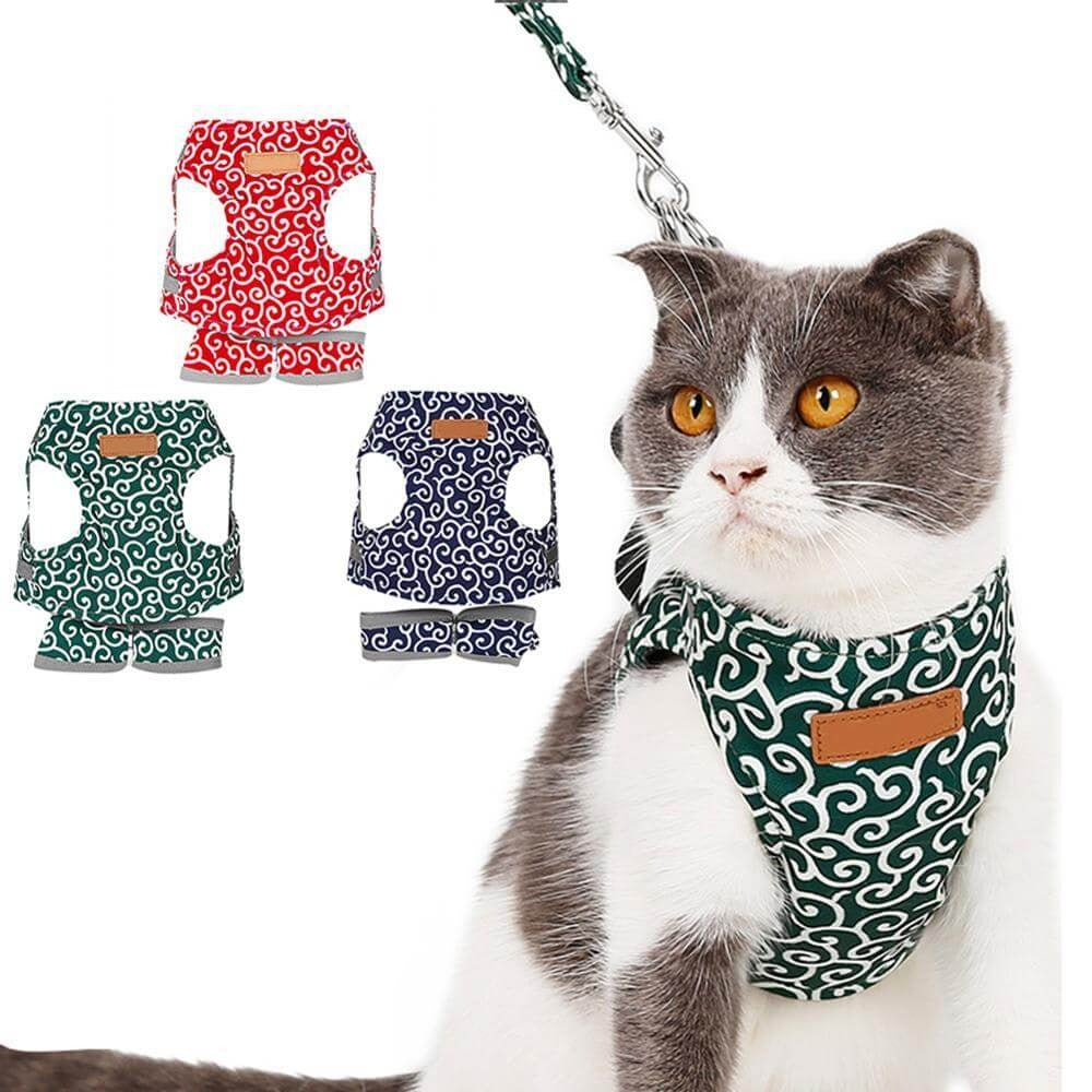 Detail van ademend gaas en stevige sluitingen op comfortabel kattenvest harnas voor huisdieren.