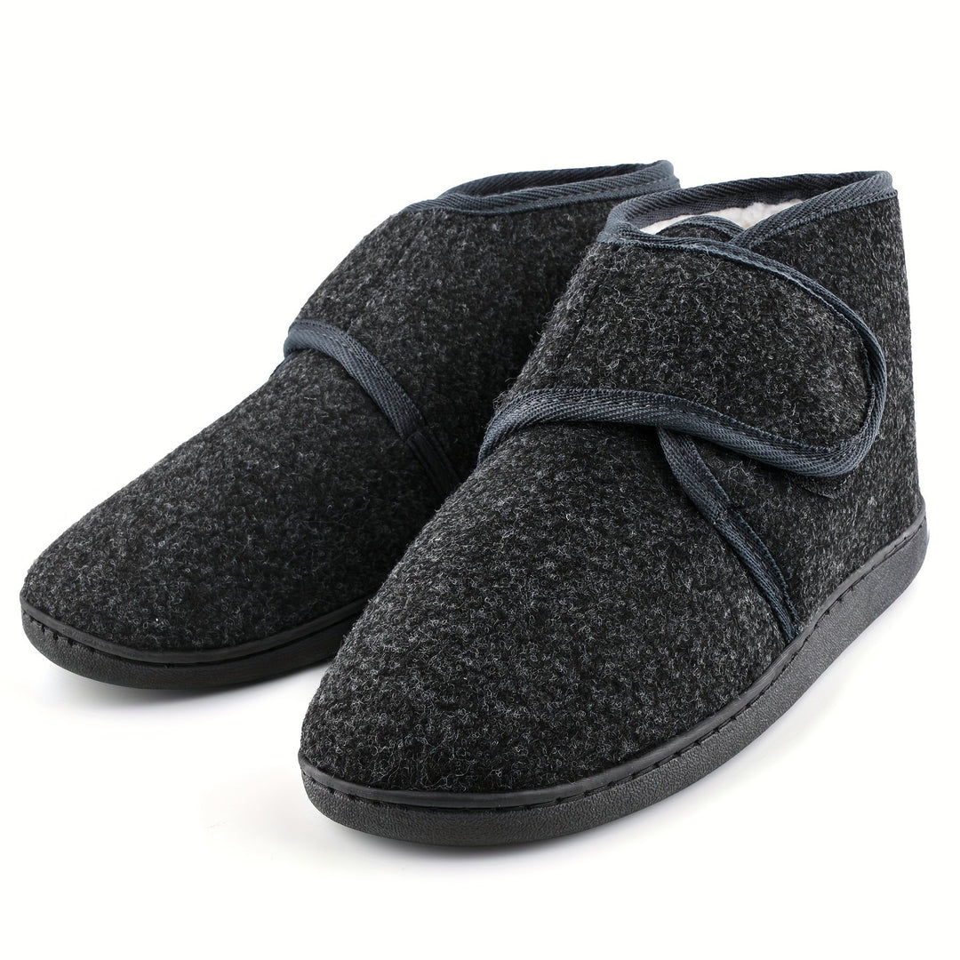 Grijze heren pantoffels met stevige ondersteuning voor ultiem comfort thuis.