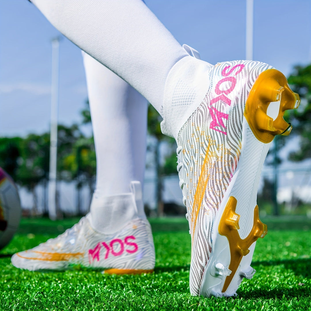 Dynamische Dario heren voetbalschoenen; hoge enkel en grip zorgen voor snelheid en controle op het veld.