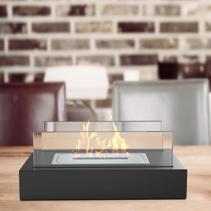 Luxe Serene Flame tuinhaard straalt warme gloed in de avond, perfect voor magische momenten buiten met bio-ethanol.