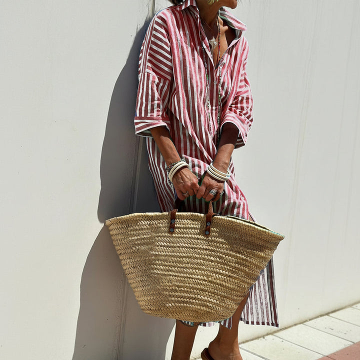 Stijlvolle gestreepte dames shirtjurk CJ26 met ceintuur en korte mouwen, comfortabel en elegant.