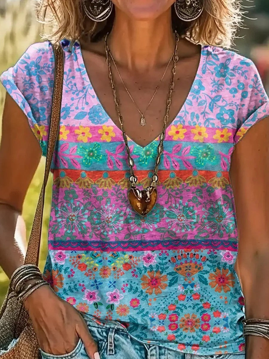 Dames comfortabel T-shirt van Hoymans met veelkleurige bloemenprint, V-hals en korte mouwen, ideaal voor de zomer.