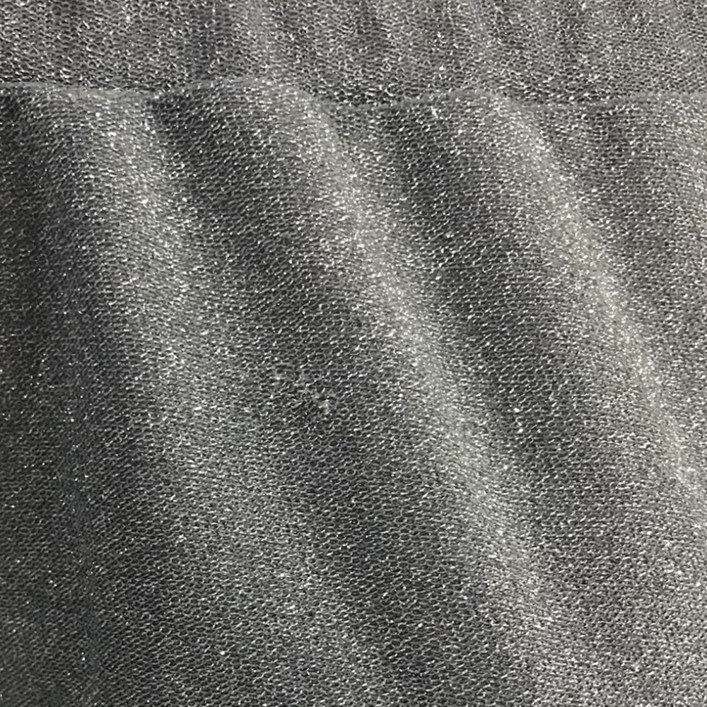 "Champagne kleur glitterjurk met korte mouwen en lange snit, perfect voor elegante zomerse feestjes en gelegenheden."