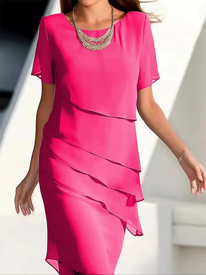 Chique gelaagde chiffon jurk in klassiek blauw, verfijnd ontwerp, elegante midi-jurk, luchtige en vloeiende pasvorm.