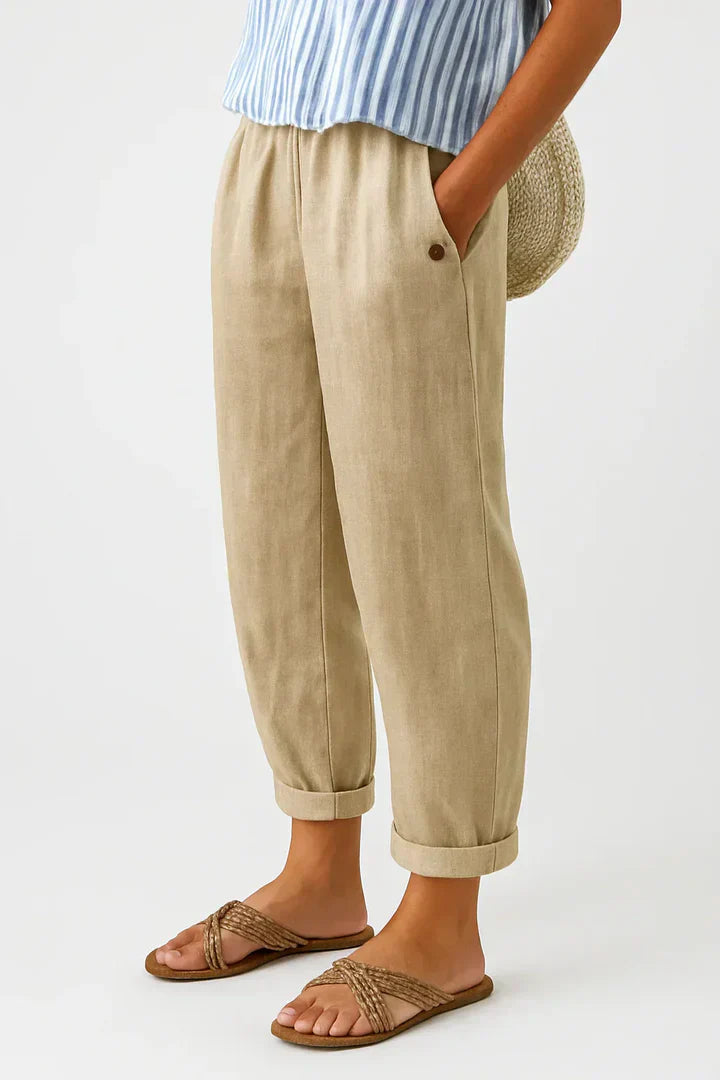Stijlvolle dames relaxed fit chino broek voor comfort en een moderne casual look. Perfecte zomerbroek.