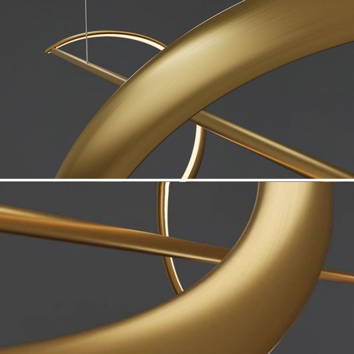 Grote cirkelvormige hanglamp, modern en dimbaar, creëert sfeer in eetkamer of boven een design tafel.
