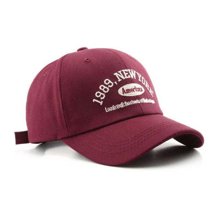 Modieuze heren New York cap, gemaakt van ademend katoen, verkrijgbaar in diverse kleuren voor een complete look.