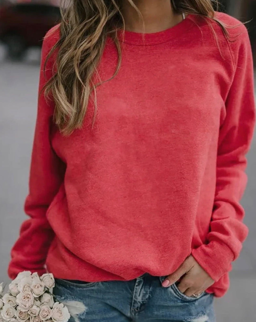 Comfortabel grijs unisex sweatshirt met ronde hals en lange mouwen. Perfect voor vrijetijdskleding en streetwear.