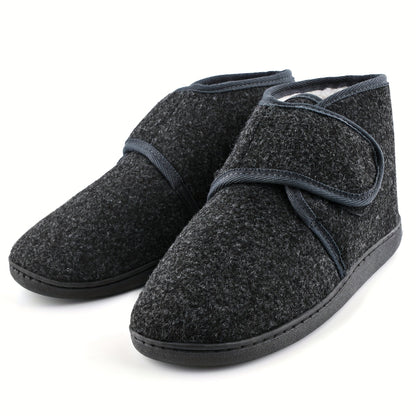Comfortabele herenpantoffels in vintage stijl met stevige enkelband, stoffen binnenkant en TRP-zool voor grip en duurzaamheid