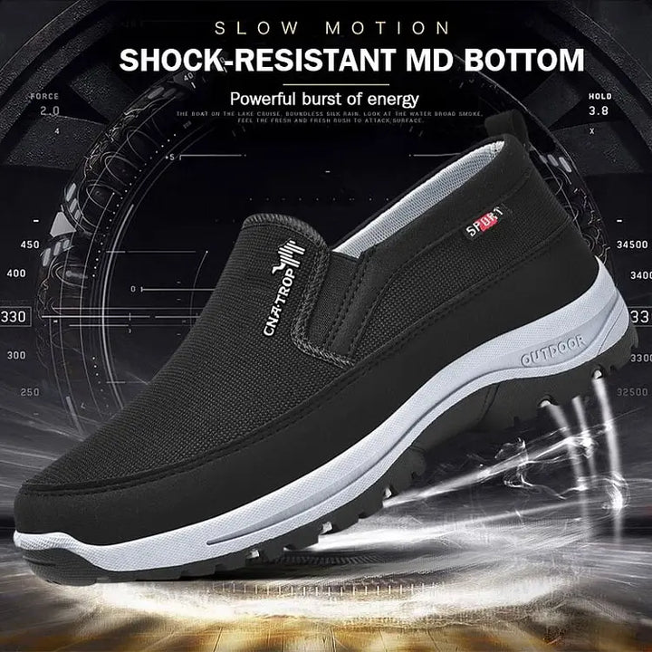 "Comfortabele orthopedische loafers voor mannen, veterloos design, bruine suède afwerking, slip-on gemak en ademend materiaal
