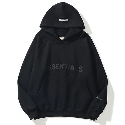 "Comfortabele oversized Essentials Hoodie met ruime capuchon en buidelzak voor dames, ideaal voor streetwear-look."