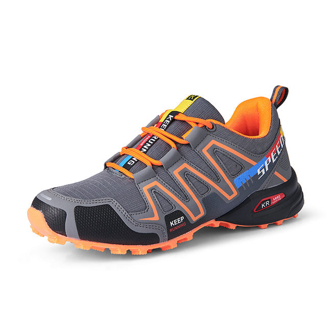 Comfortabele trekking schoen voor heren met robuust design, grijs-zwart gekleurd, geschikt voor outdoor avonturen.
