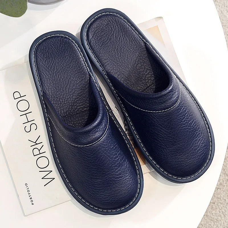 Comfortabele vegan leren pantoffels, luxe uitstraling, perfect voor thuisontspanning, met stijlvolle details en hoogwaardige 