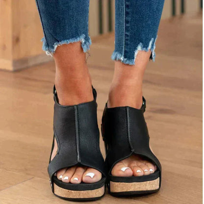 "Comfortabele zomersandalen voor dames met orthopedische sleehak, elegant design en ademend materiaal voor lange wandelingen.