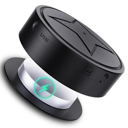 "Compacte magnetische GPS tracker, sterke bevestiging, handige locatiebepaler voor veiligheid, draagbaar en onopvallend."