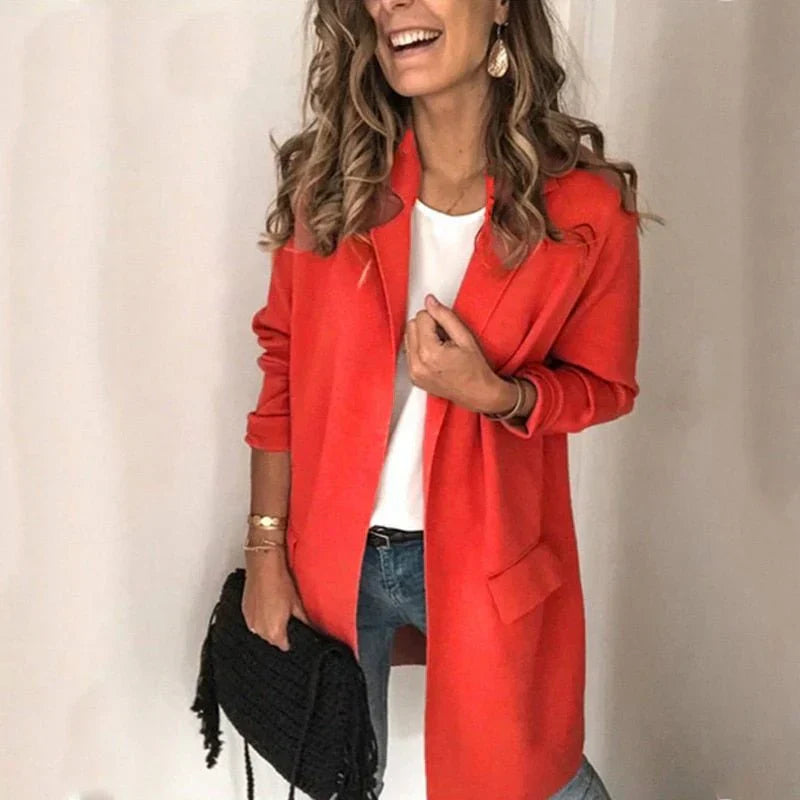 "Cory blazer dames, elegante lange blazer met moderne twist, diverse kleuren, stijlvol voor werk en casual gelegenheden."