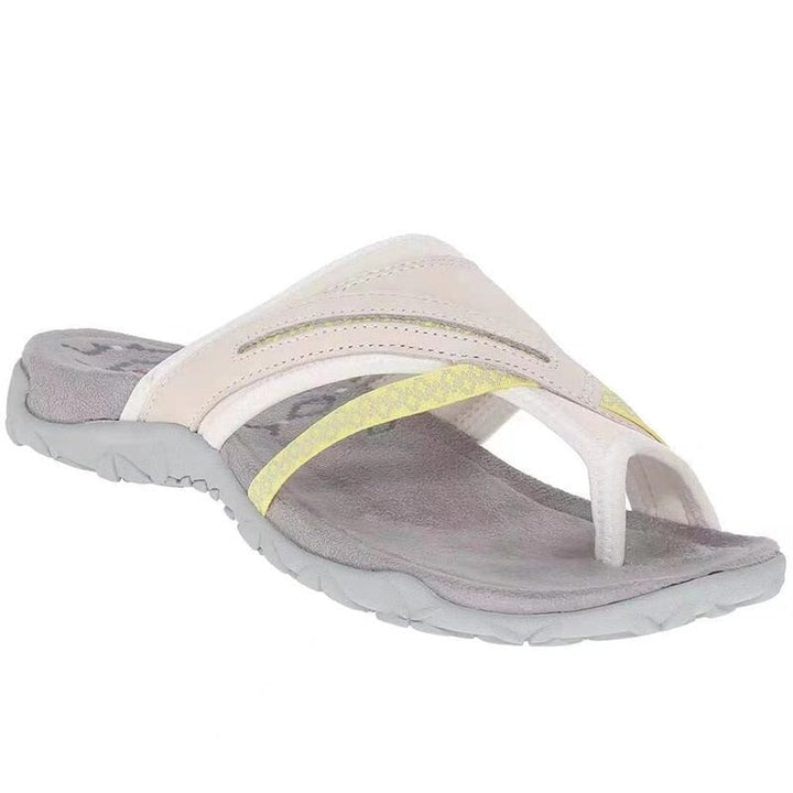 Dames orthopedische slippers: antislip, lichtgewicht en met voetbed, ideaal voor zomerse dagen.