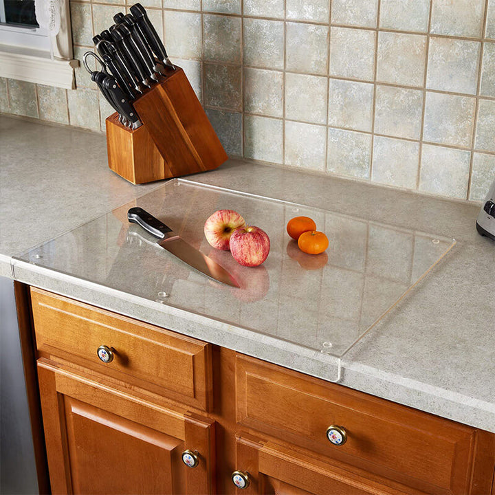 Modern transparant acryl snijplank design met GlassEdge afwerking, een stijlvolle keukenhulp.