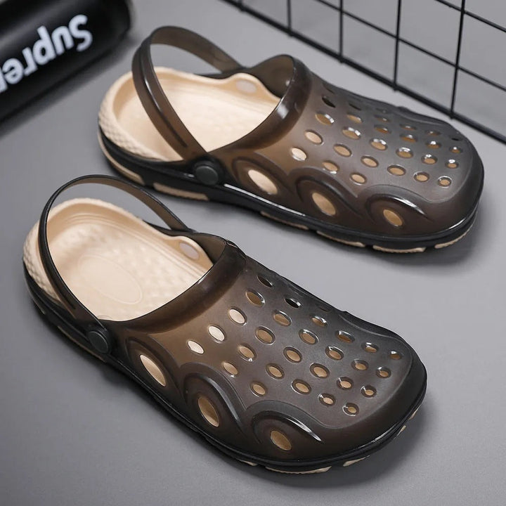 Lichtgewicht herenklompen met open hiel, perfect als zomerschoenen of comfortabele werksandalen.