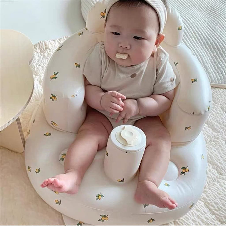 Lichtgewicht opblaasbare babystoel, perfect voor reizen en snelle opzet.