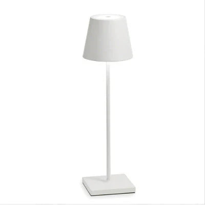 Veelzijdige LumiAura LED tafellamp, dimbaar en draadloos voor sfeerverlichting binnen op tafel of buiten op terras.