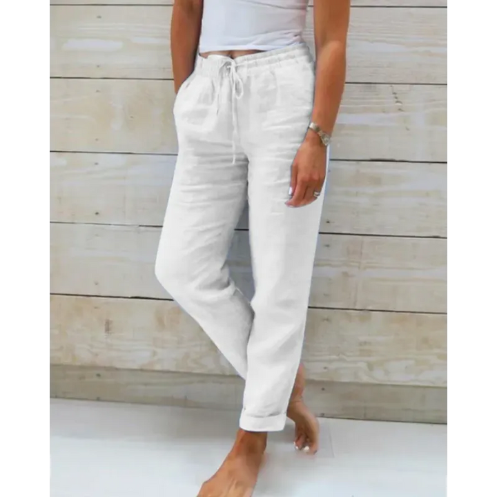 Witte damesbroek Emma, comfortabele en stijlvolle kleding voor een frisse, moderne en lichte uitstraling.