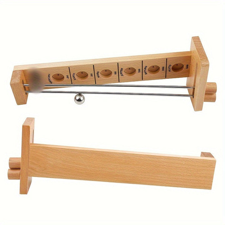Detail van het Houten Stickballspel: ergonomische houten stok en bal voor een spannend ruimte avontuur, ideaal kinderspel.
