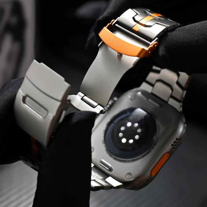 Stijlvolle titanium horlogeband met snelwissel systeem, upgrade je smartwatch met deze hypoallergene band.