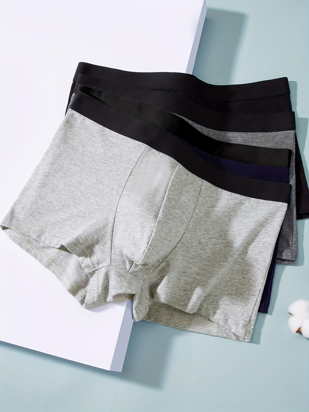 Flexibele heren boxershorts in een 4-pack met gemengde kleuren, ideaal basis ondergoed voor mannen.