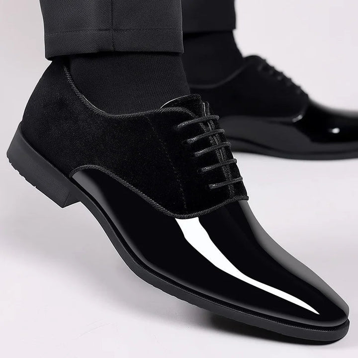 Blauwe lakschoenen heren, comfortabel en feestelijk, ideaal voor bruiloften en speciale gelegenheden.
