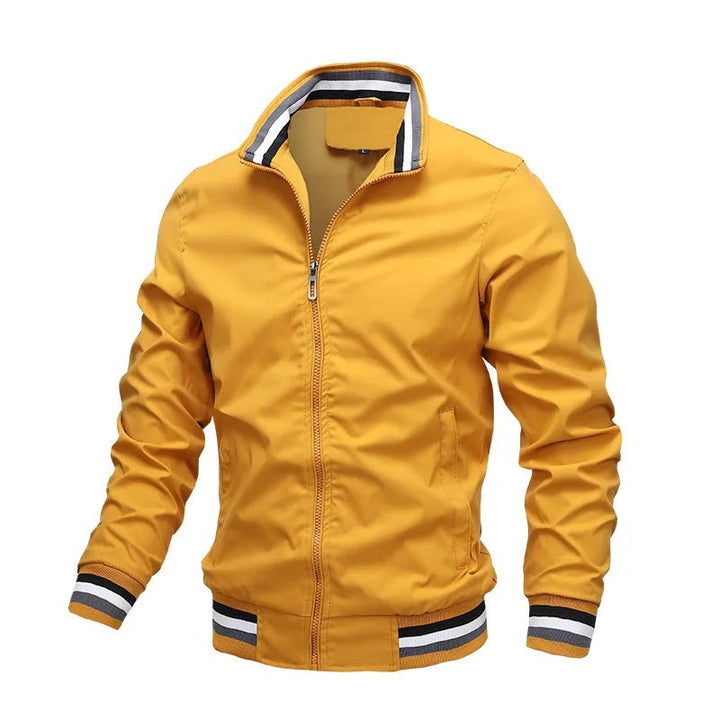 Stijlvolle gestreepte heren puffer tussenjas, lichtgewicht bovenkleding met sportieve look.