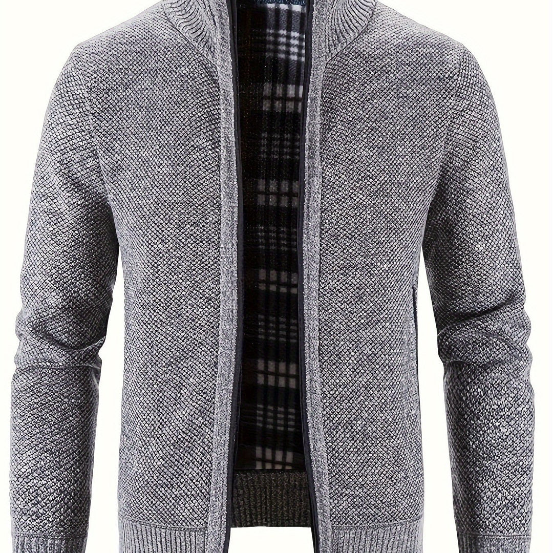 Zacht fleece herenvest, lichtgewicht en warm, met ritszakken voor essentials.