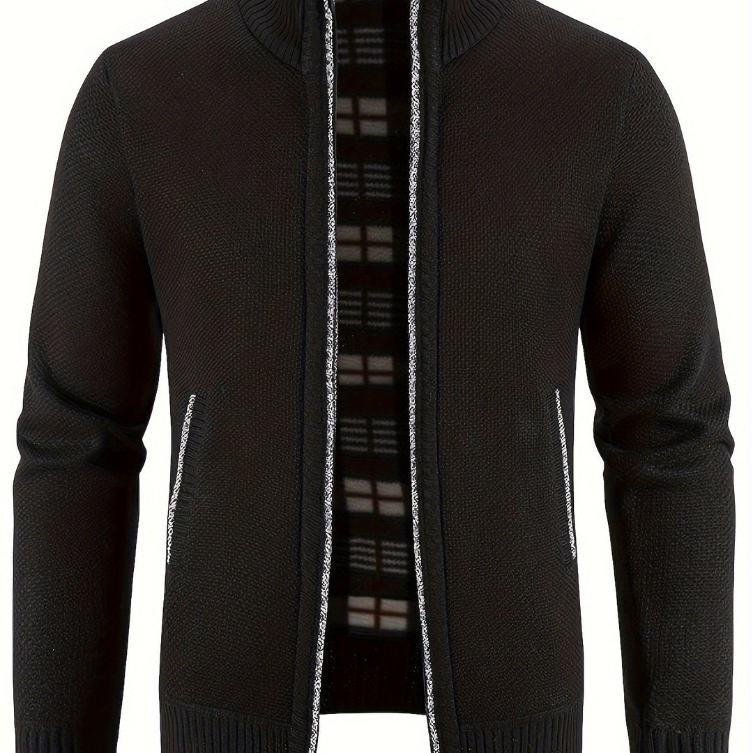 Herenvest met opstaande kraag, ritszakken; ideaal voor herfst en winterse outfits.