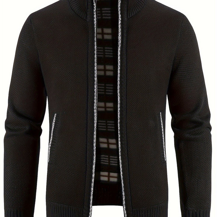 Herenvest met opstaande kraag, ritszakken; ideaal voor herfst en winterse outfits.