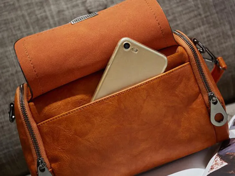 Zwarte Boston handtas, elegante PU leer tas voor dames, geschikt voor elke gelegenheid.