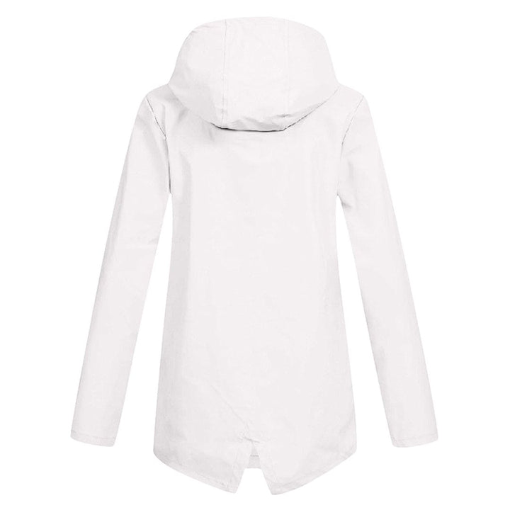 Model draagt casual halflange dames anorak jas met capuchon, perfect voor outdoor en dagelijks.