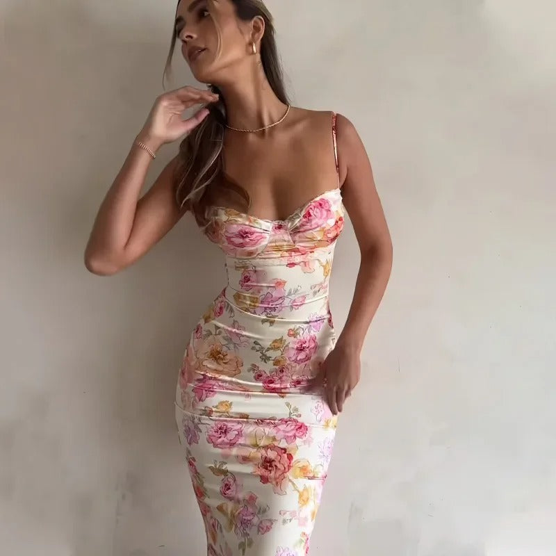 Modieuze bloemen jurk voor dames, bodycon midi lengte. Geschikt als elegante zomer- of feestjurk.