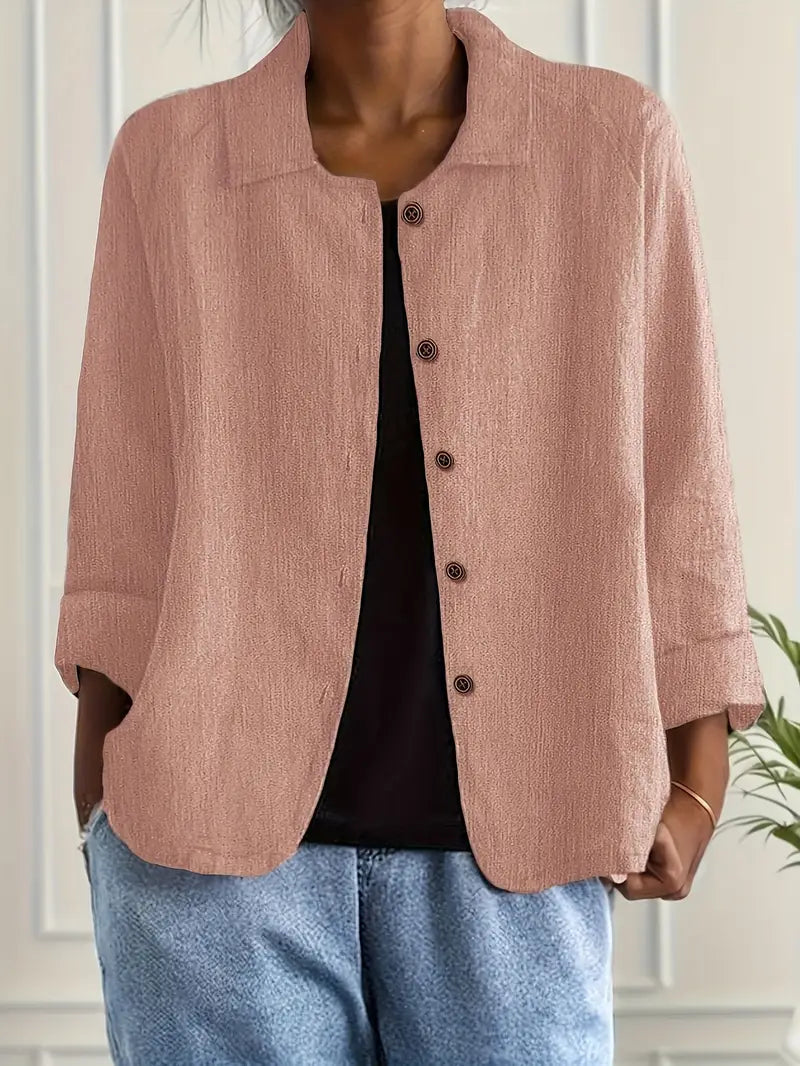 Casual damesblouse met lange mouw, knoopsluiting en klassieke kraag, comfortabel en stijlvol.