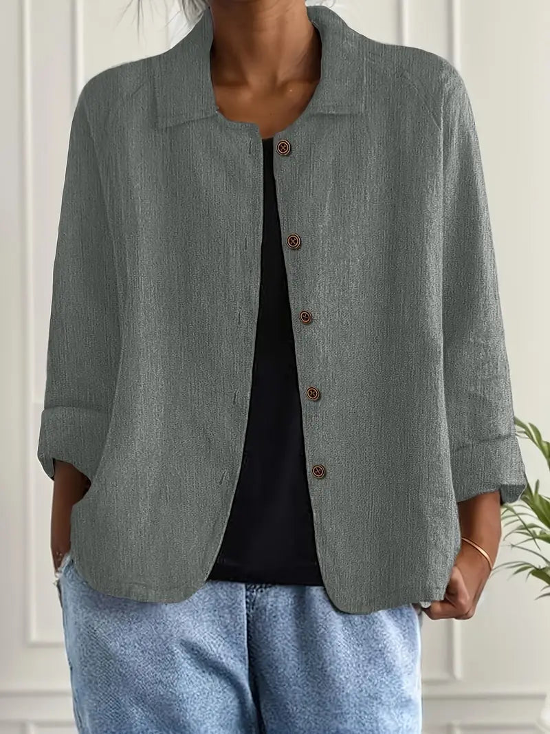 Eigentijdse damesblouse, lange mouw, klassieke kraag, knoopsluiting, voor een moderne look.