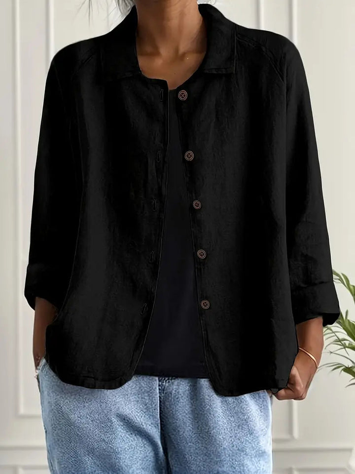 Zakelijke damesblouse, lange mouw, klassieke kraag, knoopsluiting, professioneel en chic.