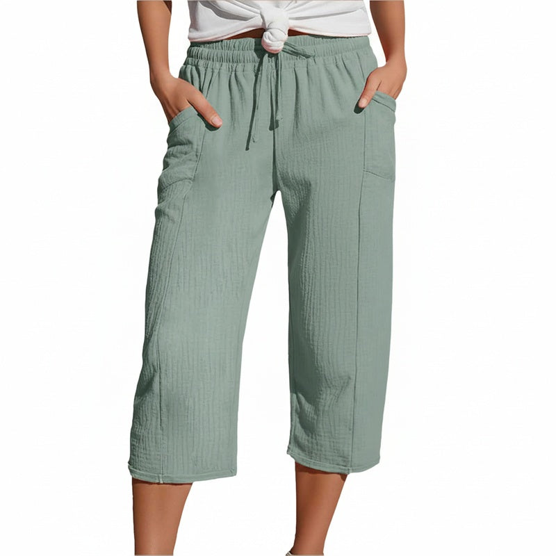 Dames driekwart broek, casual, met elastische taille en handige zijzakken. Perfect voor de zomer.