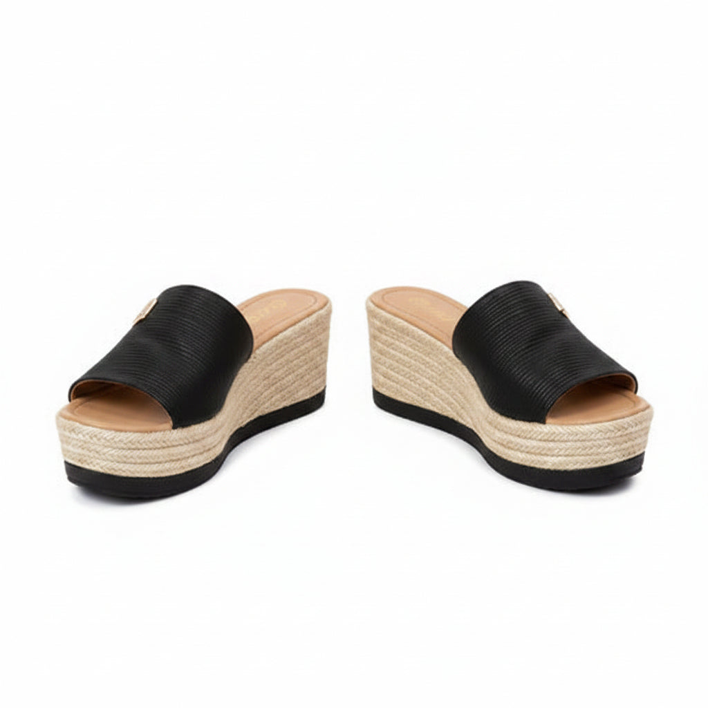 Dames espadrille sleehak sandalen met gevlochten platform en open teen. Perfecte zomerschoenen.
