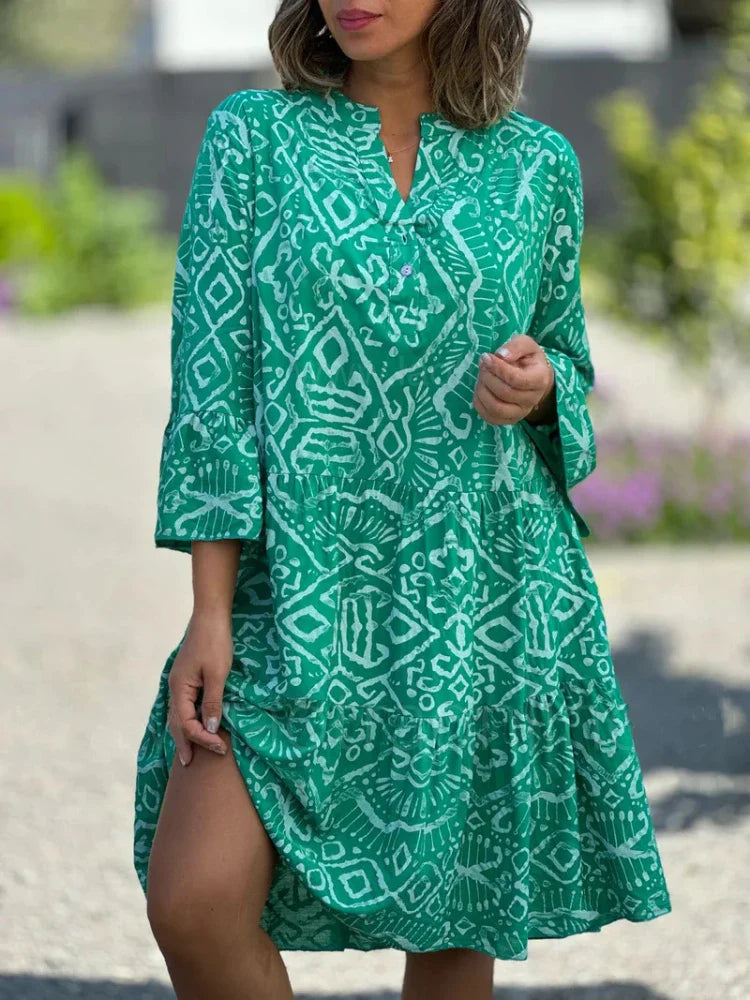 Vrouwen gelaagde jurk met kleurrijke print, perfect als midi-jurk voor lente/zomer.