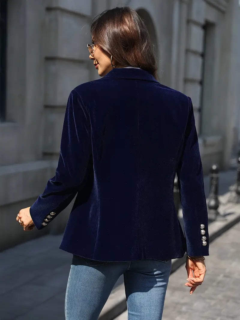Blauwe getailleerde dames blazer, stijlvol voor kantoor of avond.