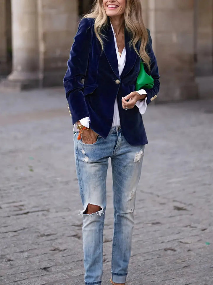 Getailleerd dames jasje, perfect voor een chique en zakelijke look.