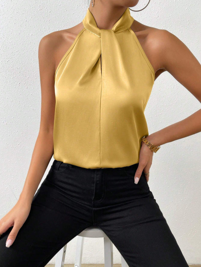 Chique dames haltertop met gedraaide hals, voor een elegante en tijdloze uitstraling.