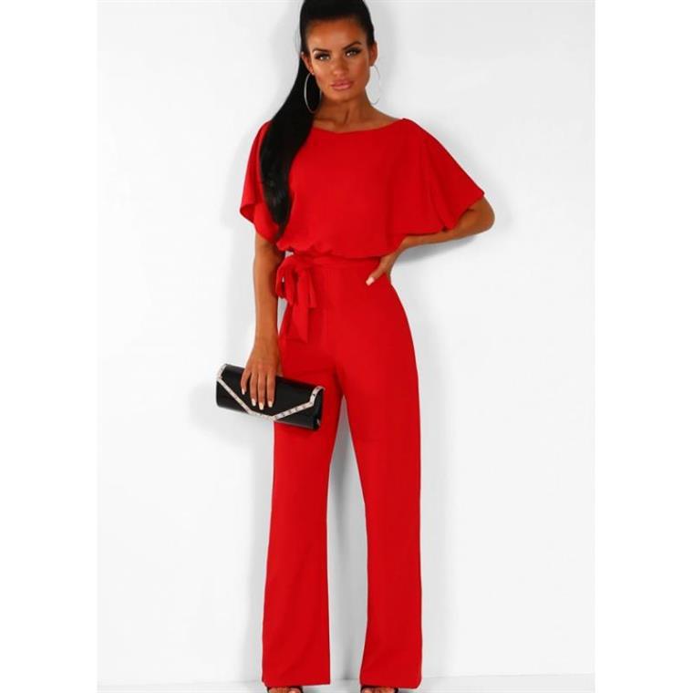 Comfortabele casual dames jumpsuit met korte mouwen, boothals en een stijlvolle strikceintuur. Dagelijkse elegantie.