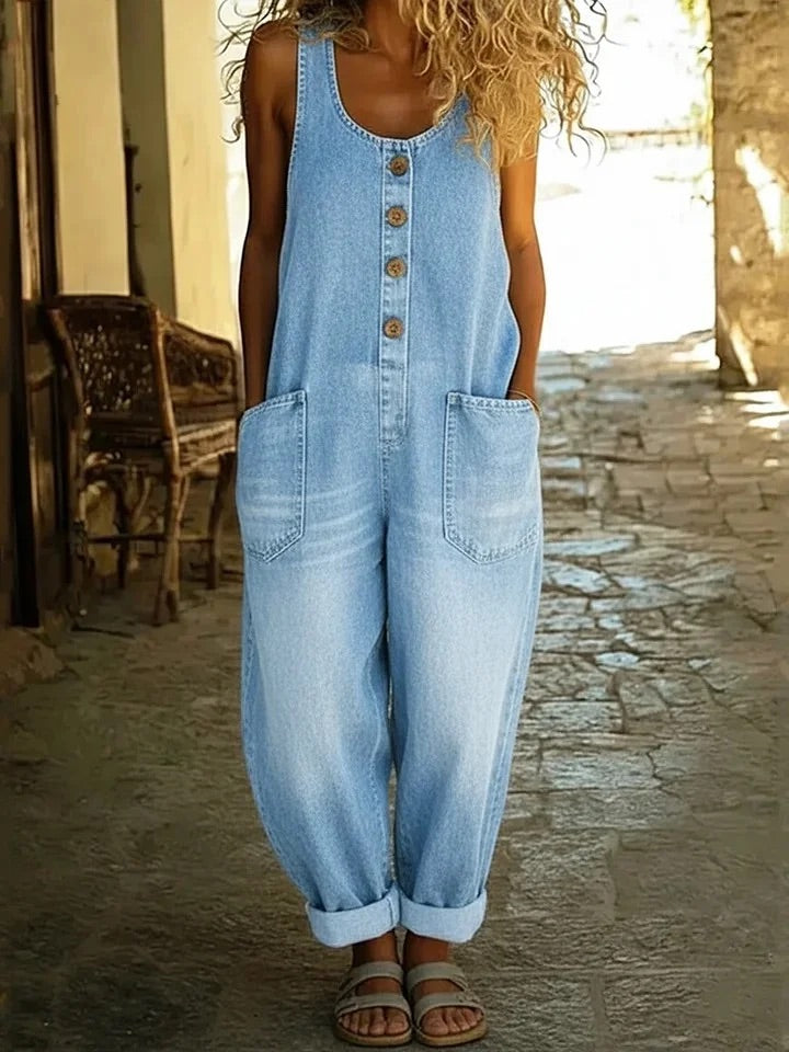 Comfortabele mouwloze dames jumpsuit met functionele knoopsluiting en praktische zijzakken, perfect voor casual.