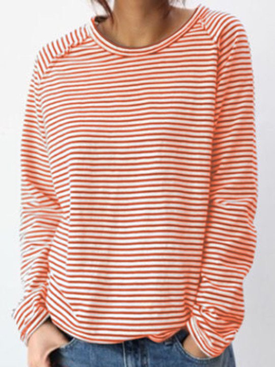Dames longsleeve met klassieke maritieme strepen, stijlvol en comfortabel met ronde hals.